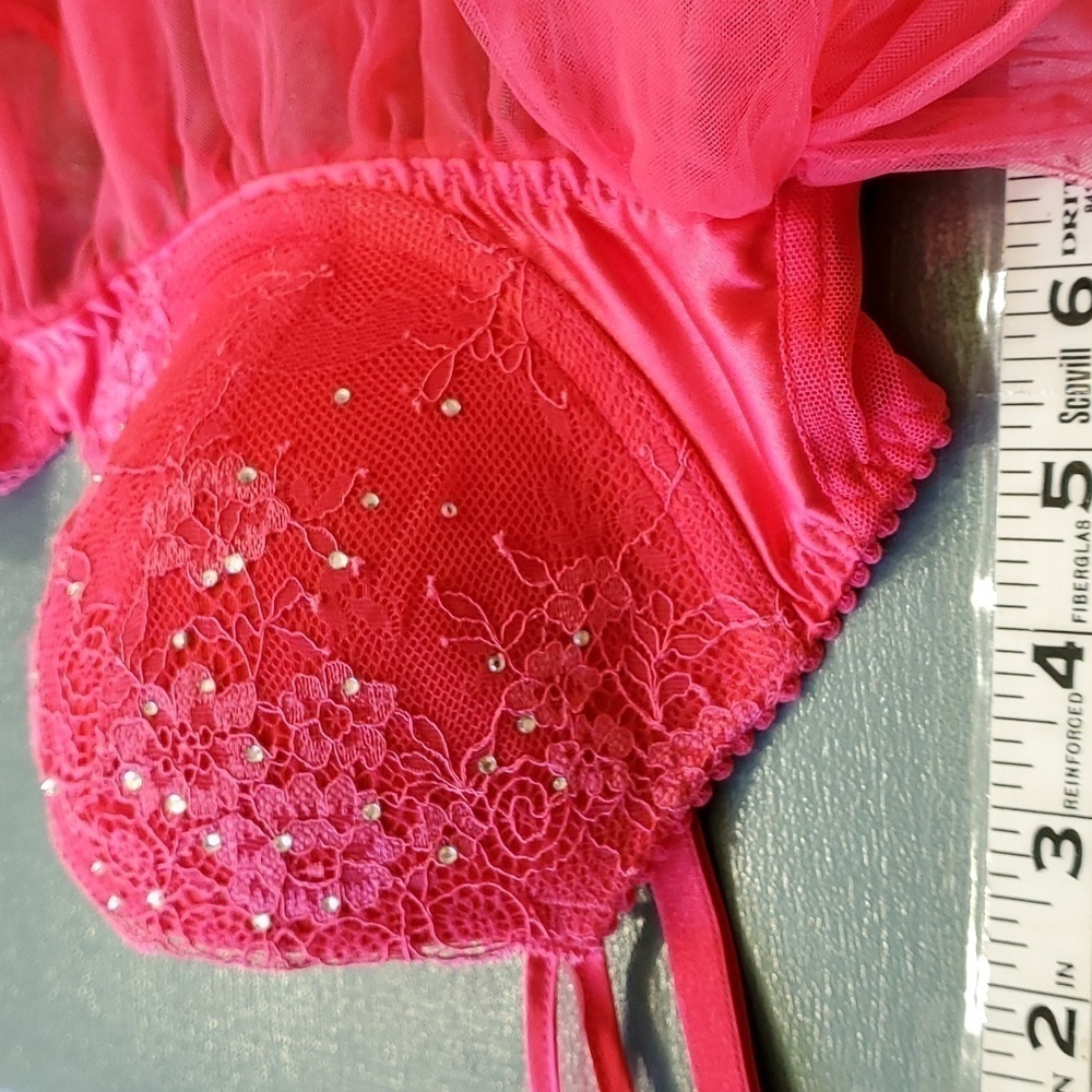 Sexy pink night camisole. No tags, I'm thinking a medium. Lovely fabri… - Picture 11 of 14